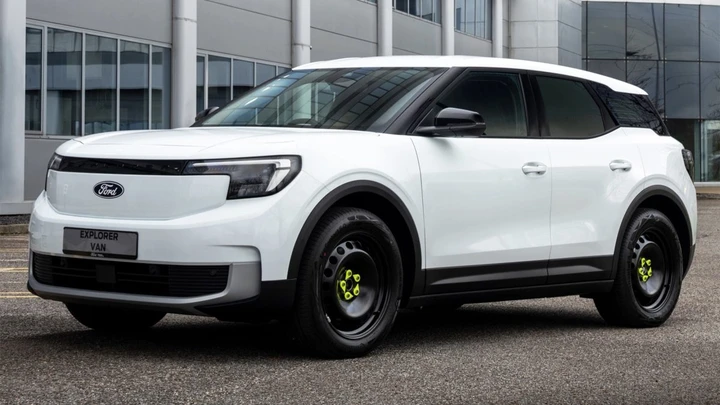 Ford trasforma Explorer EV in Explorer Van: nuova versione furgonata