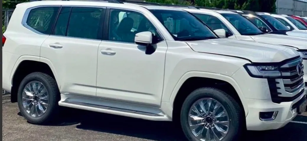 Nuova Toyota Land Cruiser: svelata da un video
