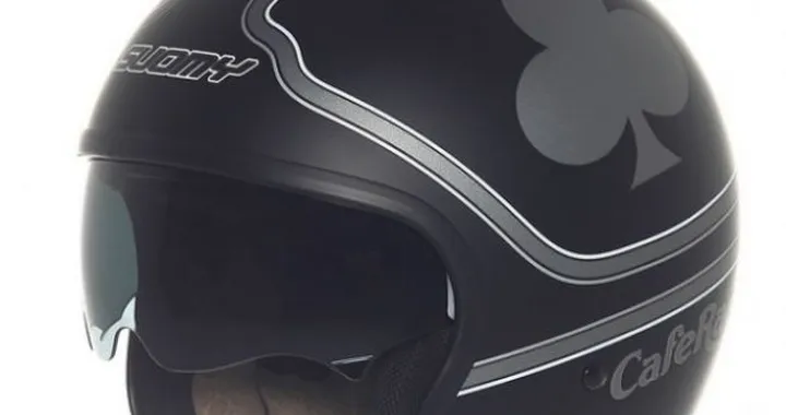 Suomy jet '70, il casco che richiama le linee degli anni '70