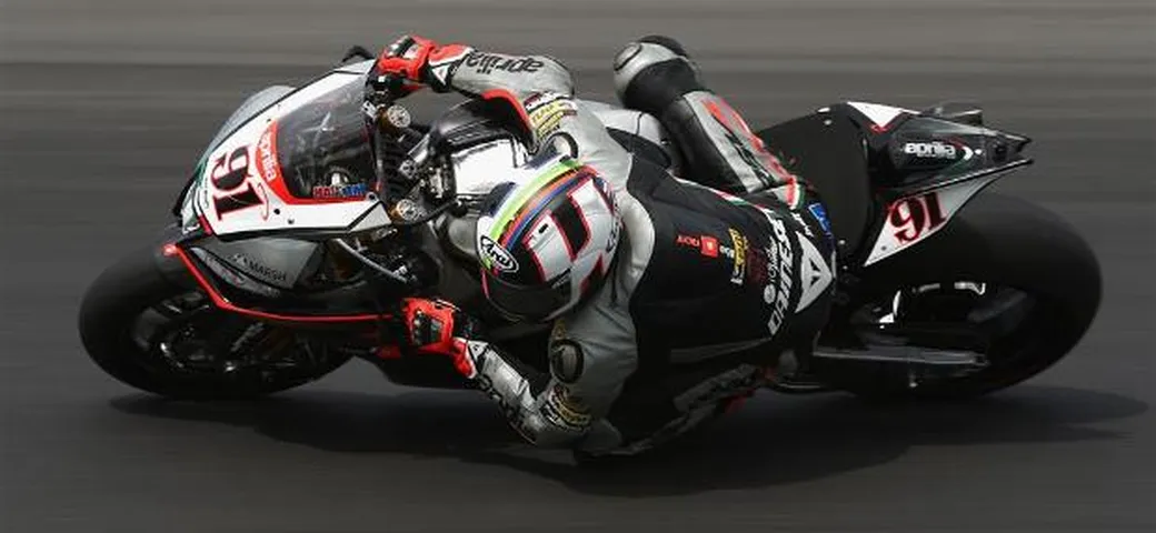 Superbike 2015, le moto: Aprilia RSV4 RF [Foto]