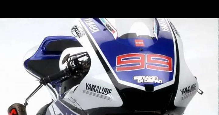 MotoGP: Yamaha Factory Racing presenta il team 2012 e la nuova livrea della M1 (video)