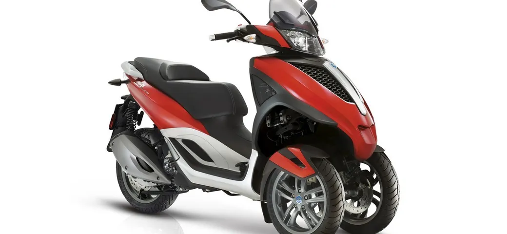 Piaggio MP3 si aggiorna con Yourban LT e Yourban Sport LT