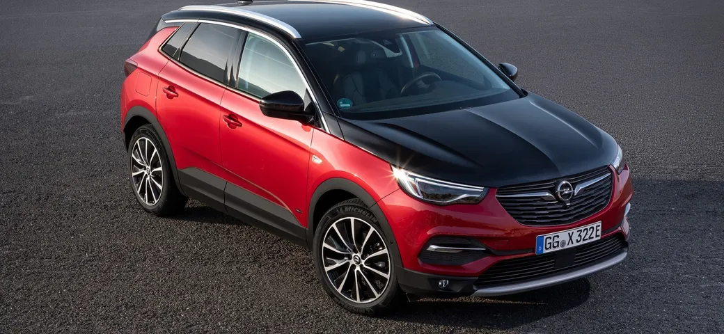 Opel Grandland X Hybrid4: ibrida Plug-In a trazione integrale