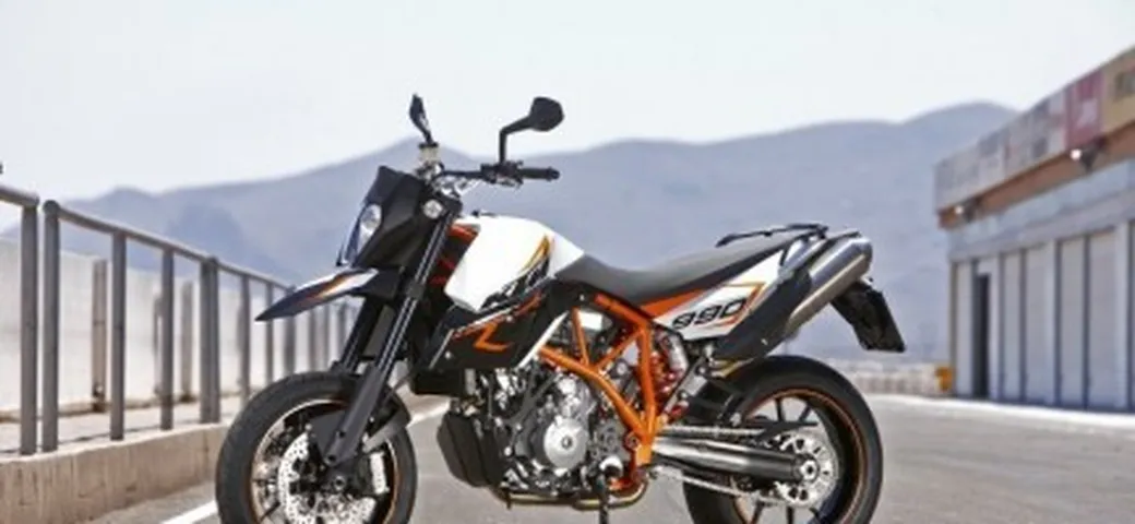 Anticipazioni 2009: KTM  Supermoto 990 