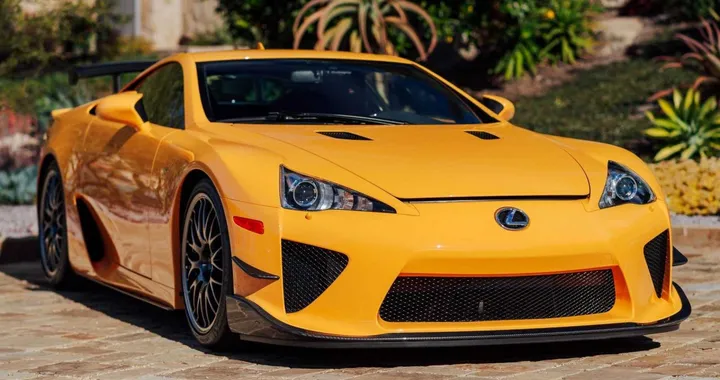 Lexus LFA Nurburgring: esemplare come nuovo vale 1 milione di euro