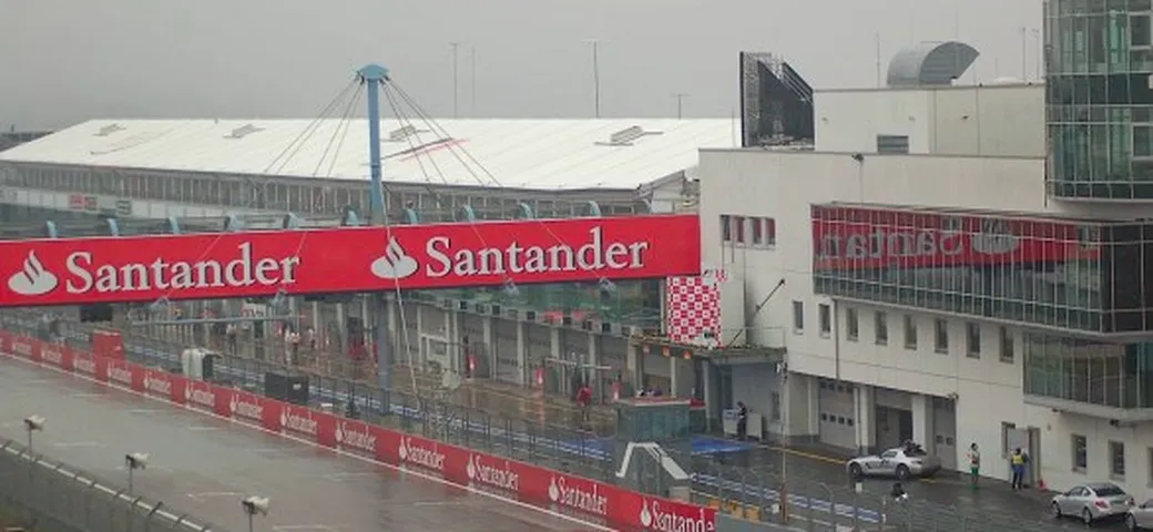 Tempo da lupi al Nürburgring