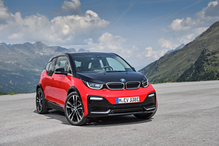 Auto elettriche: BMW ha prodotto 100 mila i3