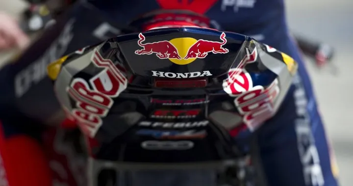 SBK “via-vai”: Case che entrano sponsor che scappano, Red-Bull addio!
