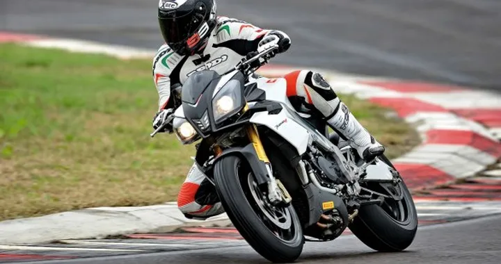 Aprilia Tuono R ABS m.y. 2014: il test di motoblog