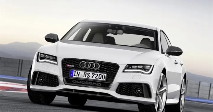 Audi RS 7 Sportback: prezzo in Italia da 119.800 Euro
