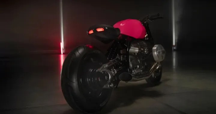 Nuova BMW R20, maxi cruiser boxer dal look radicale