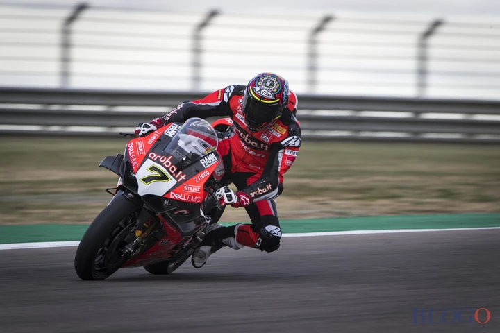 SBK Imola 2019: Superpole a Davies, ma Rea è subito dietro