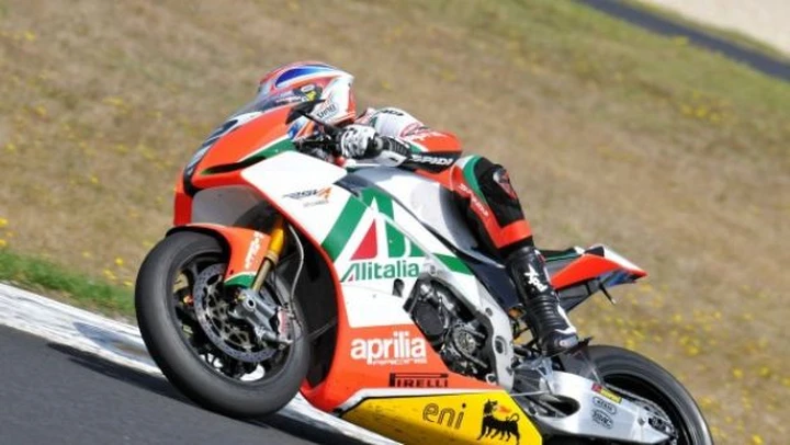 WSBK: Aprilia a Portimao senza il nuovo propulsore con distribuzione a cascata di ingranaggi