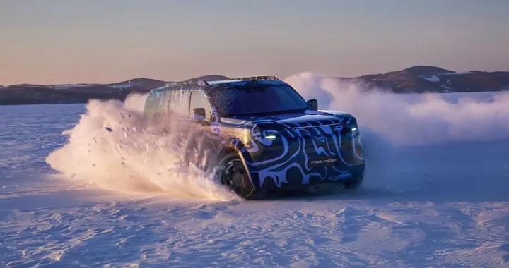 Il nuovo Freelander è stato testato in Svezia a -30°C: presto sul mercato