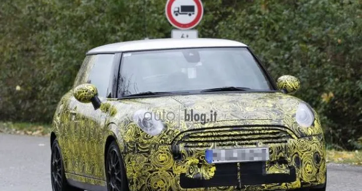 Foto spia nuova MINI Cooper S: i fanali definitivi