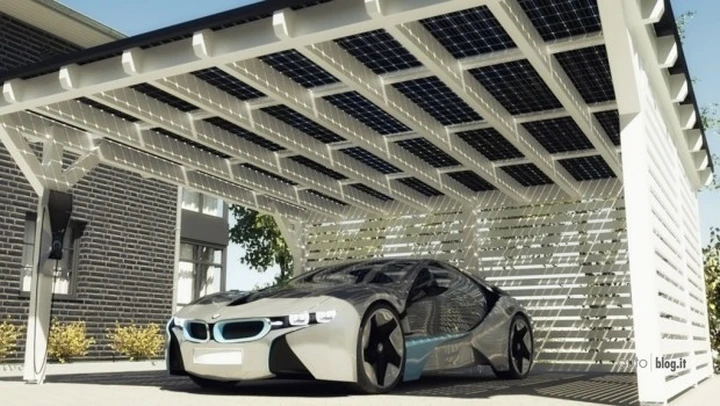 BMW: chi acquista una i3 o i8 può comprare anche i pannelli solari da cui ricaricarla