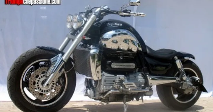 Triumph Rocket III Special, Il Bisonte!