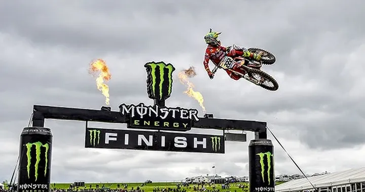 Mondiale Motocross 2015: Cairoli e Guillod si ripetono in Gran Bretagna