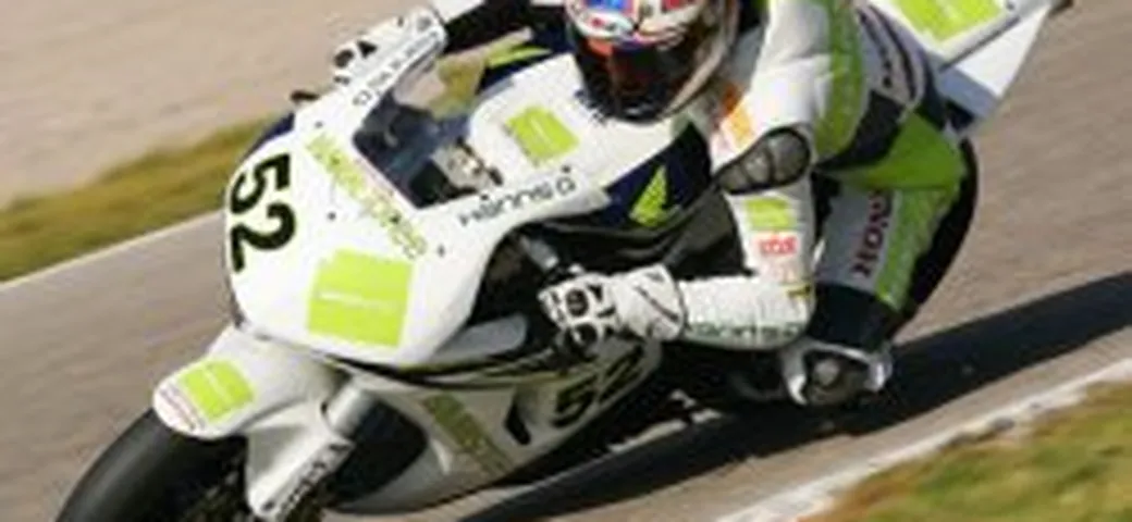 Toseland velocissimo nei test per la 8 ore di Suzuka