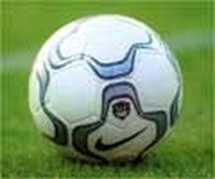 Calcioblog: giusto il tempo di mettere la palla al centro