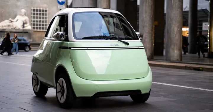 Microlino grida stop ai SUV, guanto di sfida per la mobilità sostenibile