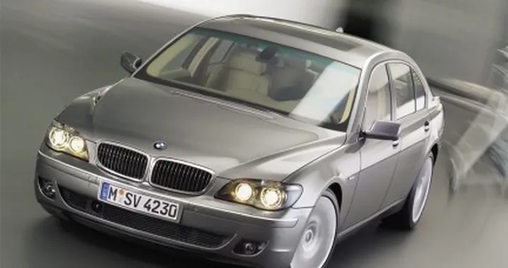 Bmw e i suoi propositi di alleanza con PSA e Mercedes