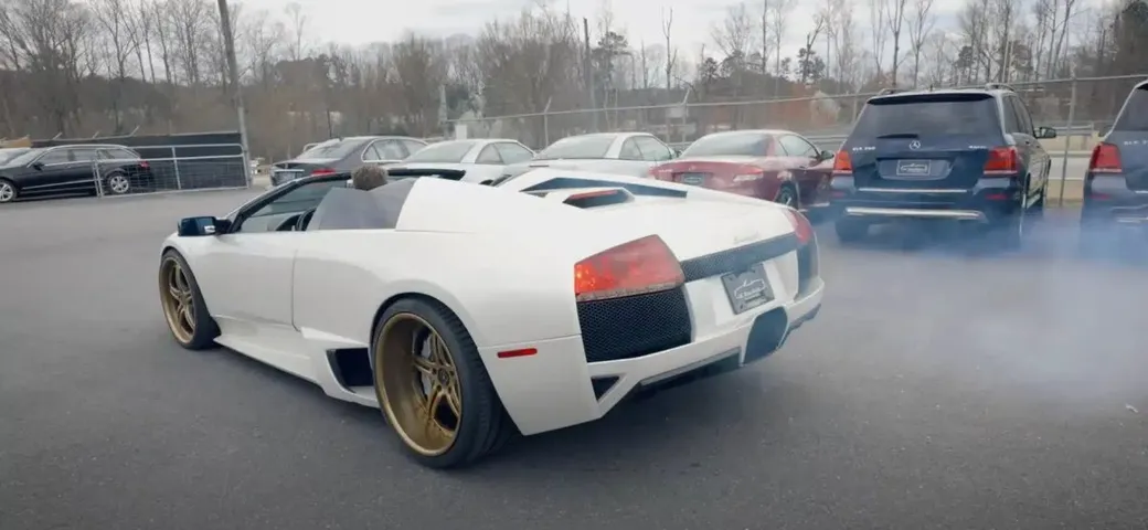 Comprano una Lamborghini Murcielago a buon prezzo, ma non si rivela un grande acquisto