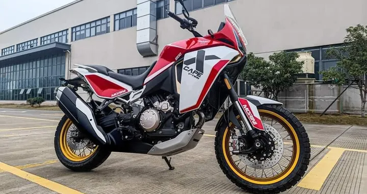 Moto Morini X-Cape 1200: ecco le foto spia