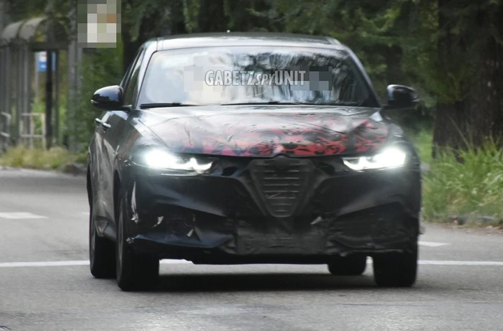 Alfa Romeo Tonale, cosa cambia col restyling: occhio al davanti