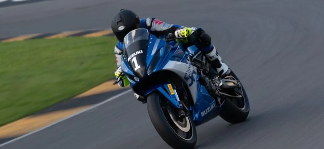Suzuki GSX-8R CUP 2025: tutto esaurito per il trofeo monomarca