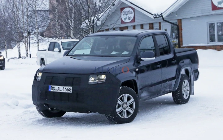 Volkswagen Amarok: foto spia sulla neve