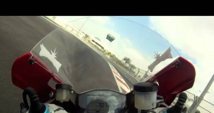 Ducati 1199 Panigale: in pista con Troy Bayliss