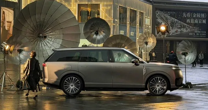 XPeng GX, interni ufficiali: layout 2+2+2 e autonomia fino a 750 km