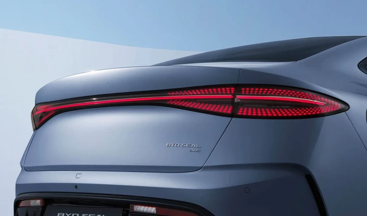 Canada riduce i dazi sulle auto elettriche cinesi: vantaggi per BYD