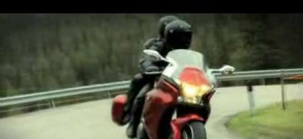 Video promo Honda VFR1200F 2010