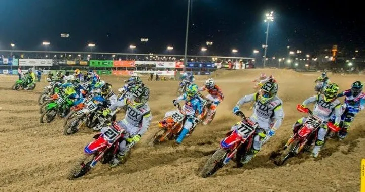 MXGP Qatar 2016: trionfo Gajser, Herlings domina la MX2