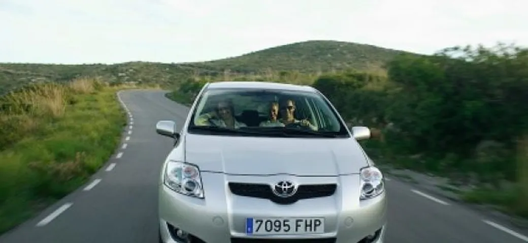 Toyota Auris Hybrid: in produzione a metà 2010