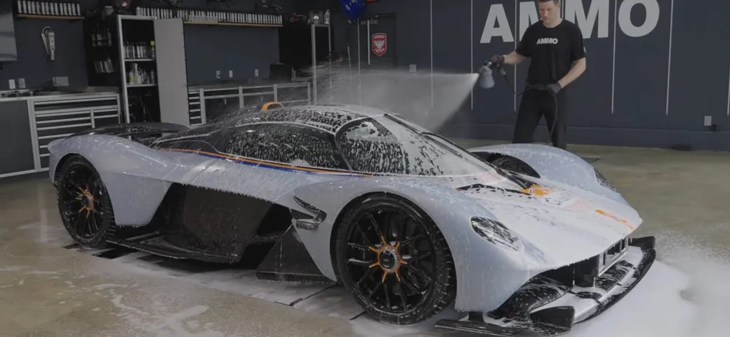 Detailing maniacale per una Aston Martin Valkyrie da 4 milioni di dollari