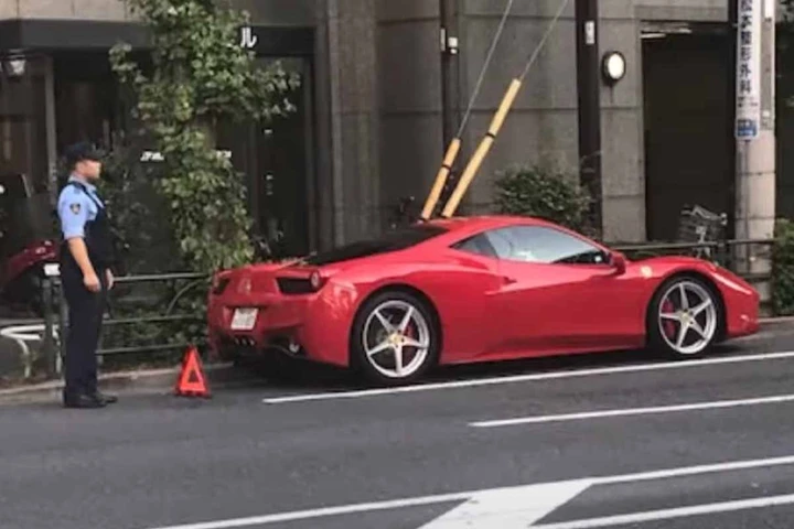Usata come un mulo, questa Ferrari ha percorso 400.000 km: record