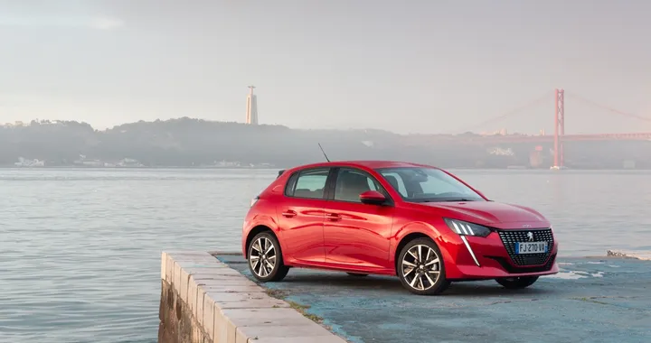Nuova Peugeot 208: primo contatto con la segmento B