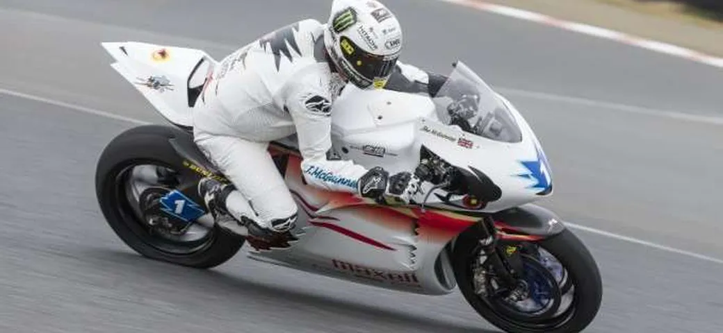 TT, Martin e McGuinness all'esordio sull'elettrica Roku
