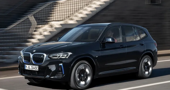 BMW iX3: i dettagli dell'aggiornamento
