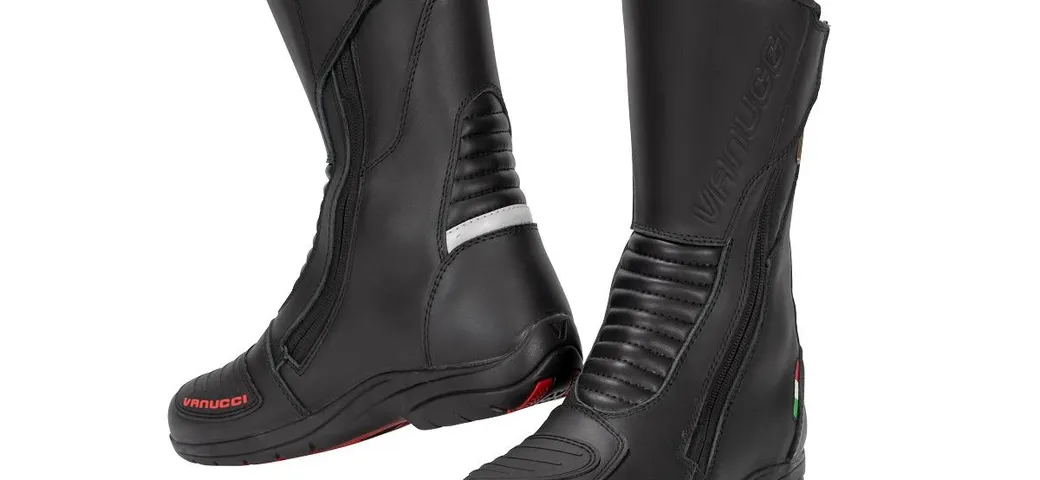 Nuovi stivali moto Vanucci: comfort e funzionalità