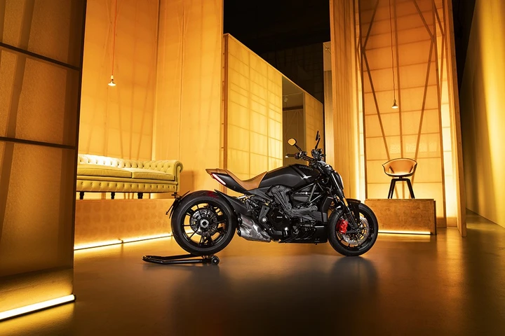 Ducati World Premiere 2022: svelata la serie limitata e numerata XDiavel Nera