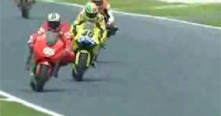 Mugello 2006: Rossi vs Capirossi