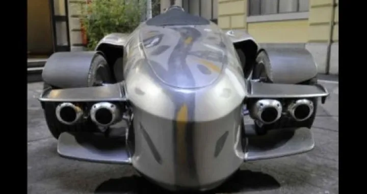 Tramontana R: un esemplare unico da 2 milioni di Euro decorato dall'artista Fernando Leal Audirac