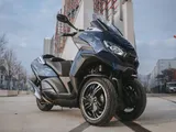 Il ritorno del Peugeot Metropolis: il tre ruote francese che sfida Piaggio