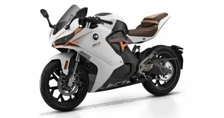 QJ OAO Pro: debutta la nuova moto elettrica con autonomia di 170 km [FOTO]