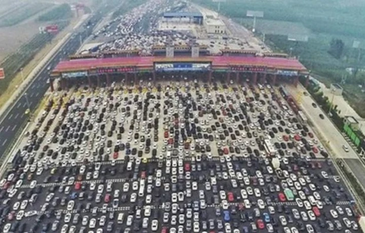 Cina: la foto del mega ingorgo al casello