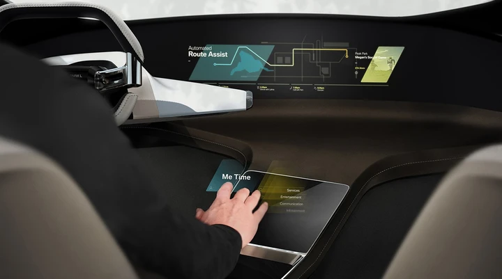 Ces 2017 BMW: un touchscreen a ologrammi